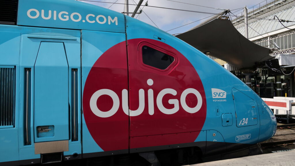 Le nouveau TGV Ouigo de la SNCF propose des espaces relax et des équipements pratiques.
