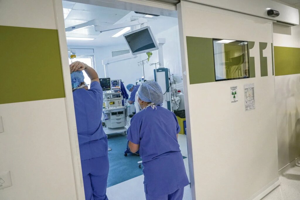 Accidents médicaux : 15 000 décès prévus, une épidémie silencieuse à analyser.