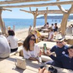 Les Américains affluent à Saint-Tropez et dans le Var, suivant l’exemple de Brad Pitt.