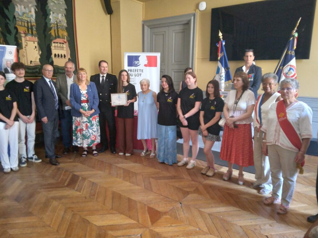 L’Ordre National du Mérite récompense des établissements scolaires dans le Lot.