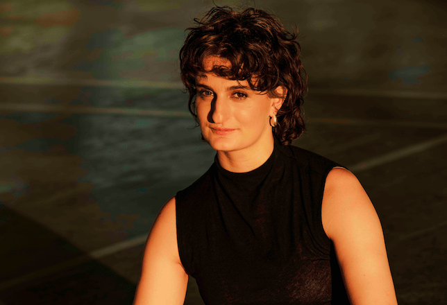 Gabriella Papadakis souligne l’importance de briser le tabou sur les violences sexuelles.