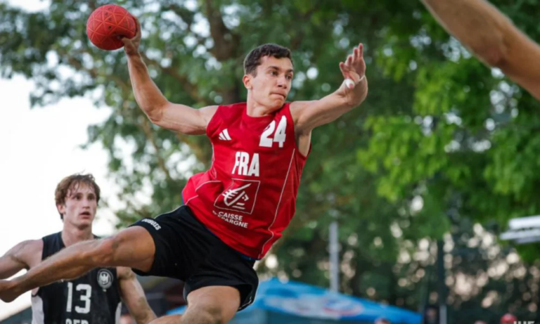 Les Bleus du beach handball éliminés du Mondial après le tour principal.