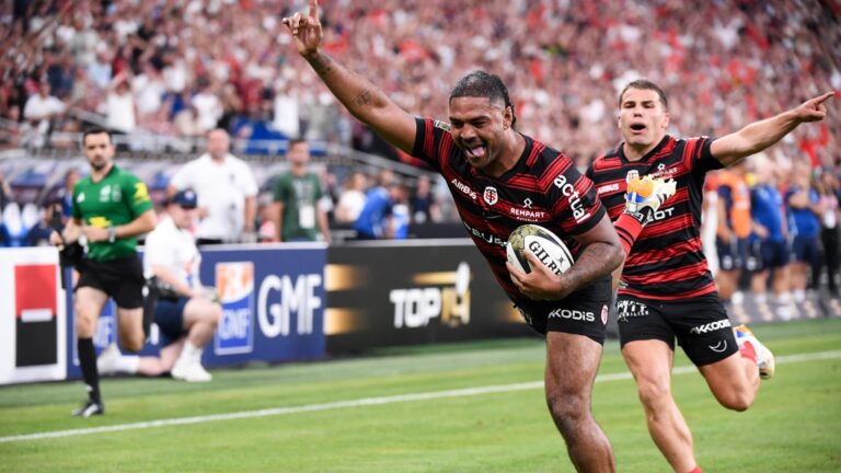 Finale de Top 14 : Toulouse et Montpellier livrent un match tendu au Stade de France.