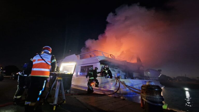 132 personnes évacuées après un incendie sur un bateau à Honfleur, Calvados