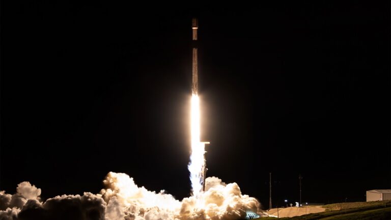 SpaceX lance un satellite espion américain en direct le 30 juillet.