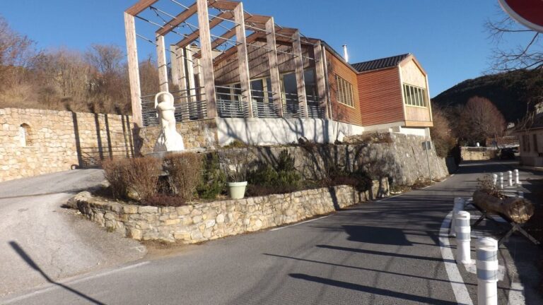 Villages du Var en quête de repreneurs pour leurs restaurants face à la fermeture imminente