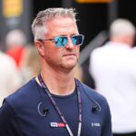 Ralf Schumacher épouse Étienne Bousquet-Cassagne, ancien élu du RN.