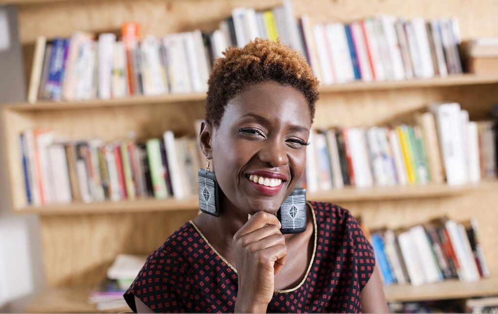 Rokhaya Diallo : un film examine les convergences des luttes sociales contemporaines.
