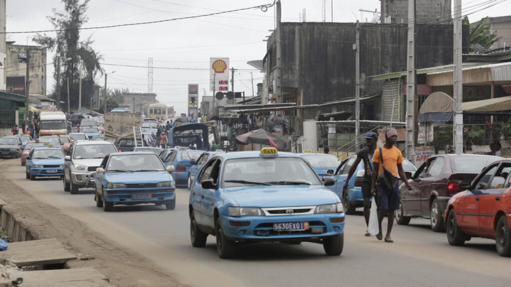 Abidjan : une parade à vélo réclame des pistes cyclables en Côte d’Ivoire