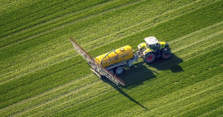 Pesticides et risques de cancer : le toxicologue Xavier Coumoul interpelle sur les incertitudes scientifiques.