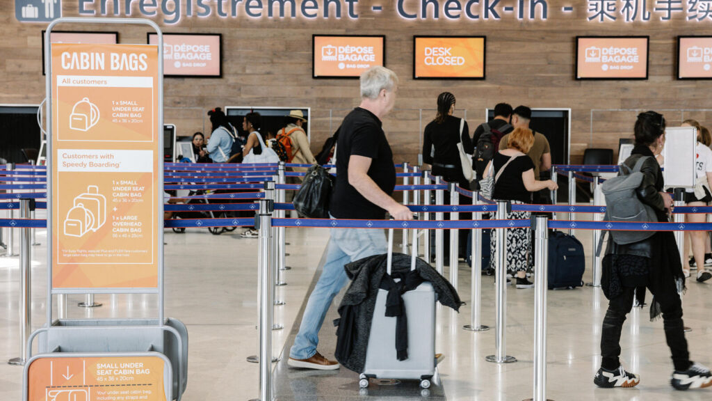 Vols low-cost : standardisation gratuite des dimensions des valises cabine prévue.
