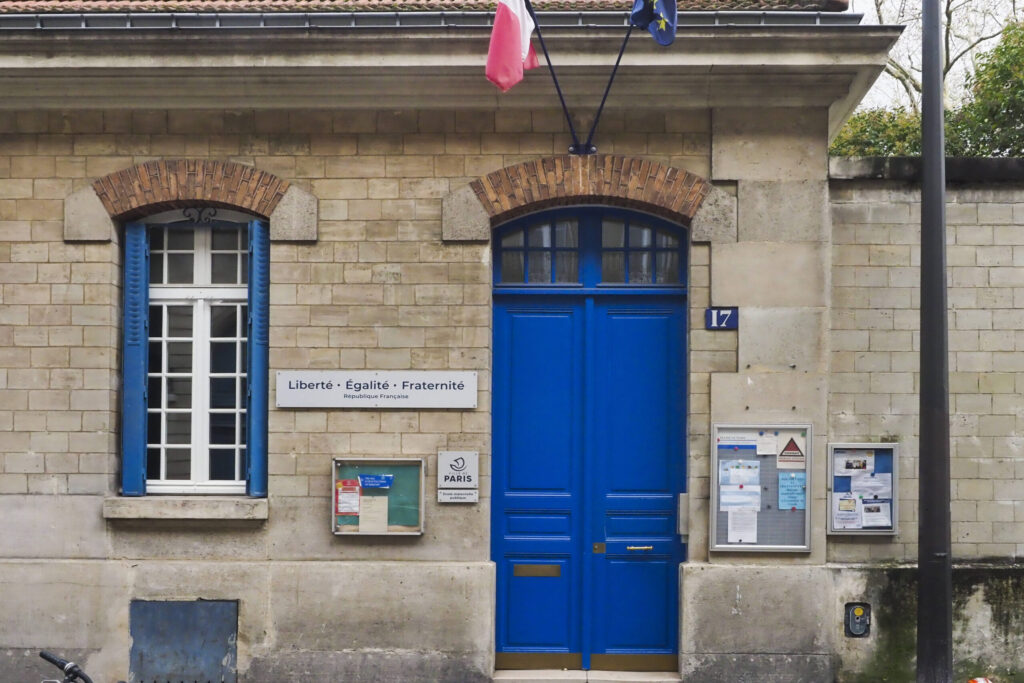 Le Sénat français crée une commission d’enquête sur les violences dans le périscolaire.