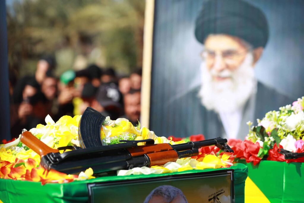 Les États-Unis et l’Iran signent un accord pour mettre fin à la guerre en cours.