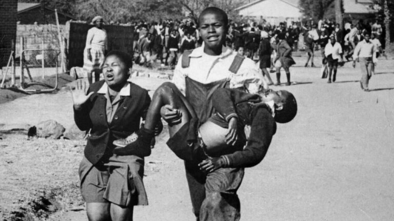 Hector Pieterson, symbole du soulèvement de Soweto, a contribué à la justice en Afrique du Sud.