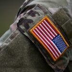 Les États-Unis frappent des cibles en Iran après l&rsquo;attaque d&rsquo;un navire dans le détroit d&rsquo;Ormuz.