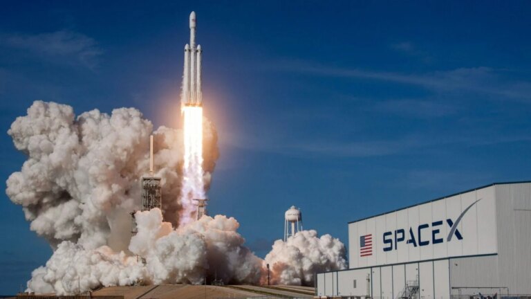 SpaceX dévoile ses projets innovants pour l’exploration de Mars et l’IA.