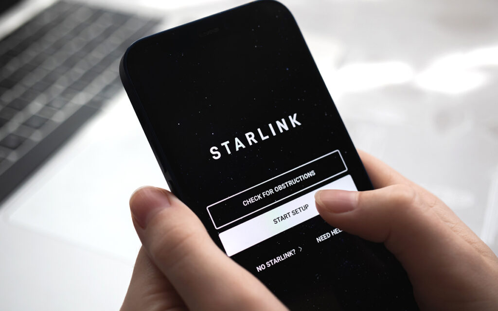 Starlink : SpaceX impose des frais pour l’antenne aux abonnés existants.