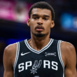 Victor Wembanyama établit des records de points, rebonds, passes et blocks en NBA
