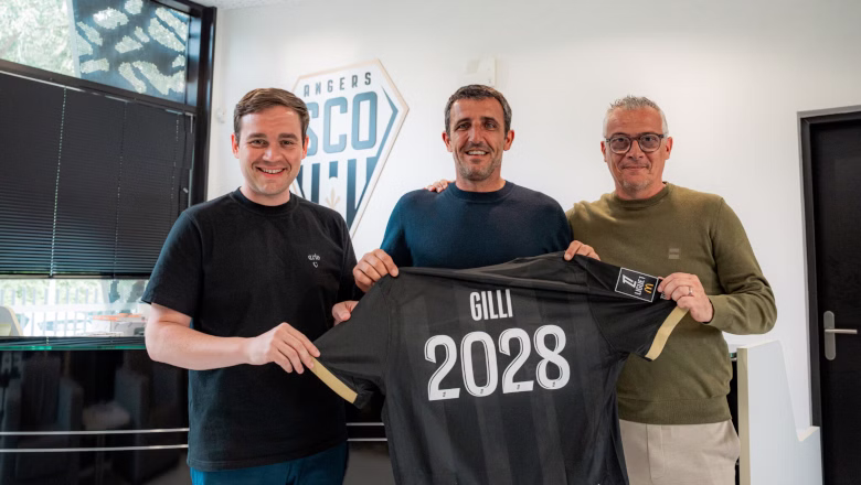Angers SCO nomme un nouvel entraîneur pour renforcer son staff technique.