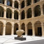 Bilbao, laboratoire culturel en mouvement, attire des artistes et institutions internationales.