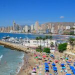 Prix des locations et transports : la période optimale pour réserver ses vacances d’été en France.
