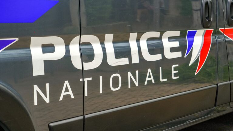 Un homme blessé par arme blanche à Toulon, un suspect arrêté par la police.