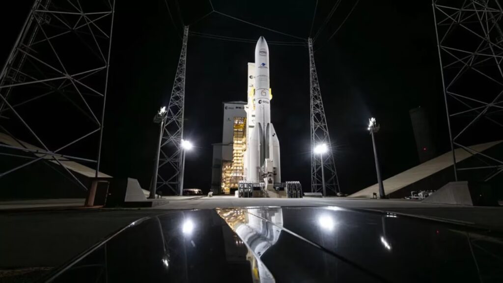 Ariane 6, la fusée européenne, s’apprête à décoller dans sa version la plus puissante.