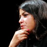 Marjane Satrapi évoque son expérience de l&rsquo;exil et sa souffrance personnelle.