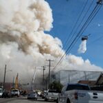 Incendie d&rsquo;un entrepôt de produits surgelés à Los Angeles, odeur de fumée dans la ville.