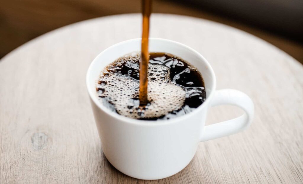 Remplacement du sucre par un ingrédient courant améliore la santé des consommateurs de café.