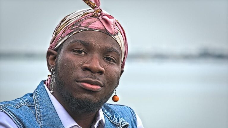 OPA, lauréat du Prix Découvertes RFI, débute sa tournée en Afrique.