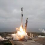 SpaceX déploie 24 satellites Starlink en orbite terrestre lors d&rsquo;un lancement en Californie.