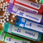 Réhabilitation des placebos : le débat entre rationalistes et défenseurs des faux traitements.