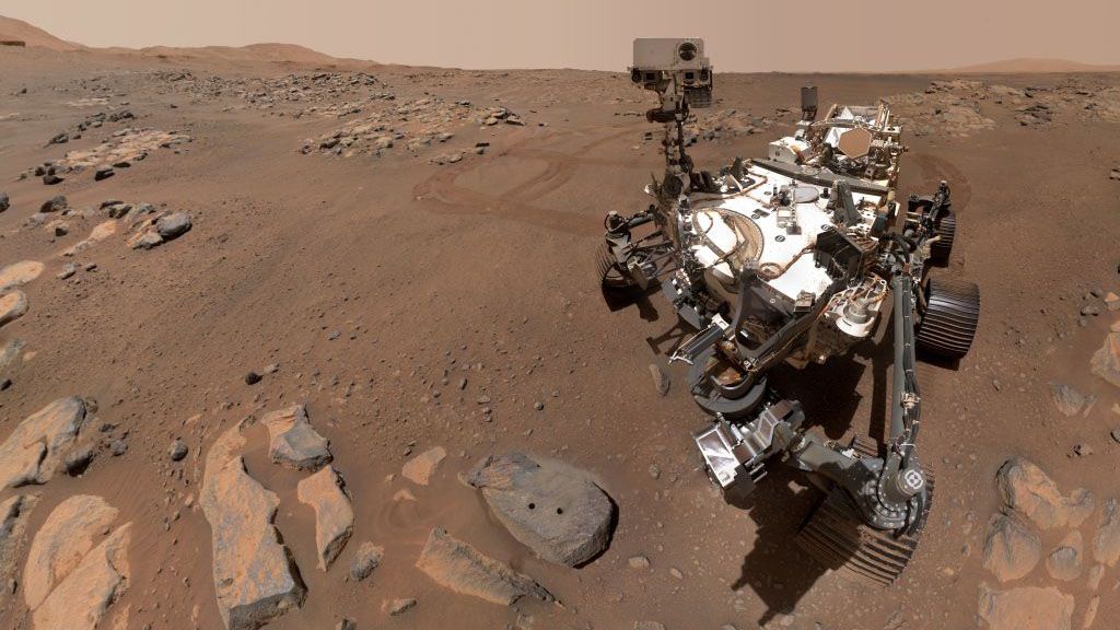 NASA détecte du carbone complexe dans des roches martiennes, suggérant une ancienne vie.