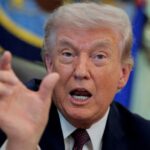 Renseignement américain : Trump abandonne son protégé face aux critiques croissantes.
