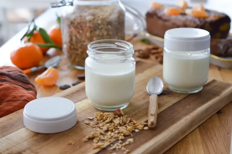 Réaliser des yaourts maison sans yaourtière : conseils pratiques et astuces.