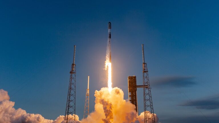 SpaceX dévoile Starfall, une nouvelle capsule de retour pour les missions spatiales.