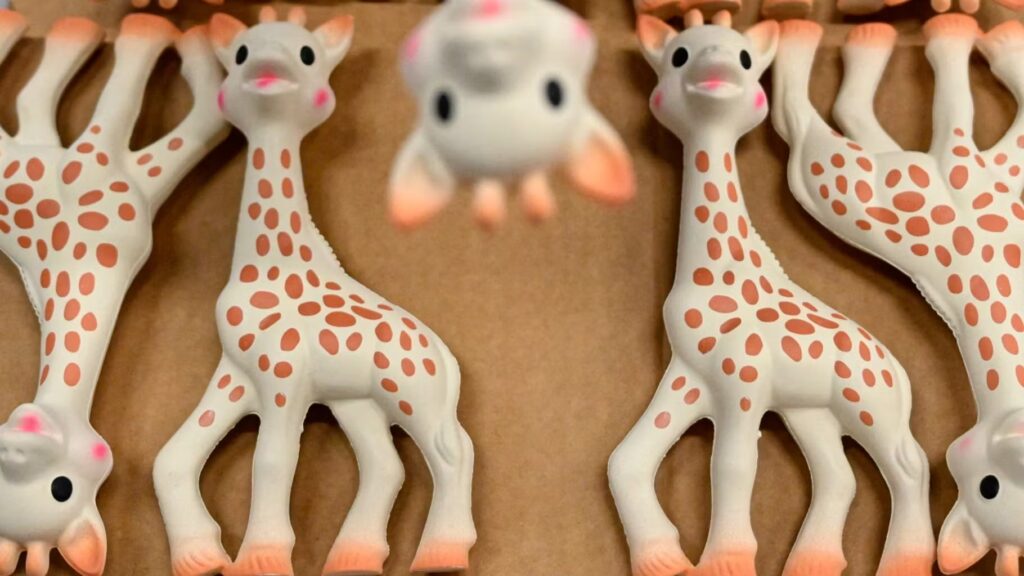 Sophie la Girafe : perquisition du fabricant pour clarifier son origine française ou chinoise