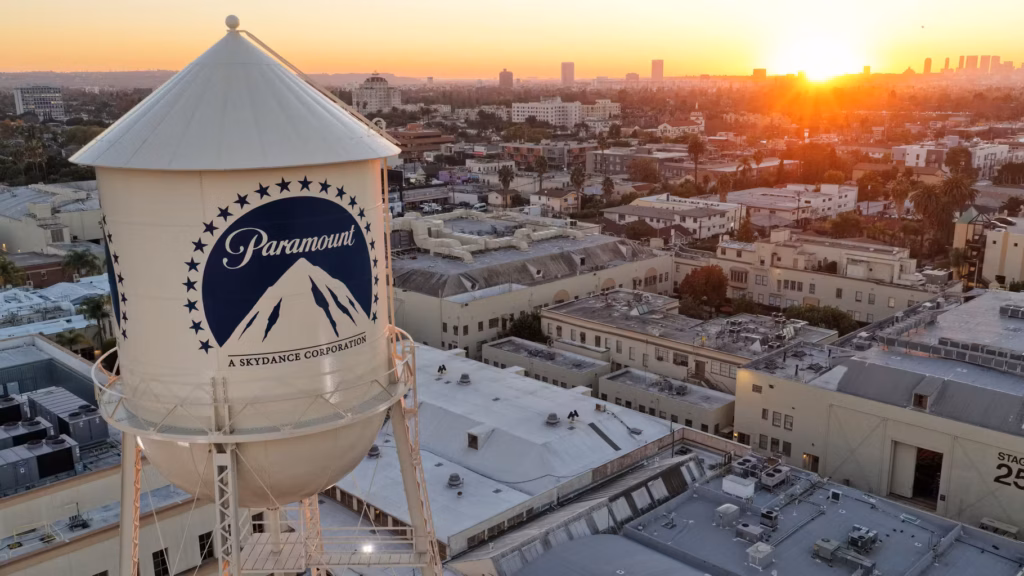 Le rachat de Warner Bros par Paramount avance, mais des incertitudes persistent.