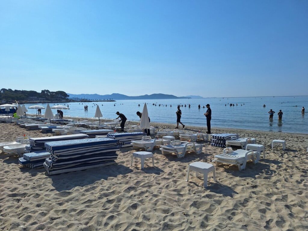 La préfecture saisit le matériel des plages privées lors d’une intervention surprise.