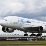 Airbus enregistre une chute significative en Bourse suite à des alertes techniques.