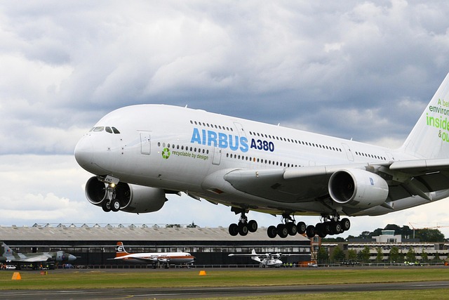 Airbus enregistre une chute significative en Bourse suite à des alertes techniques.