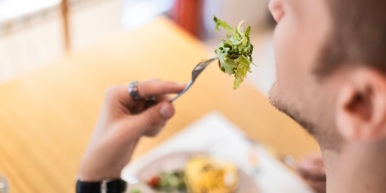Aliments quotidiens associés à une meilleure mémoire selon des spécialistes en nutrition.