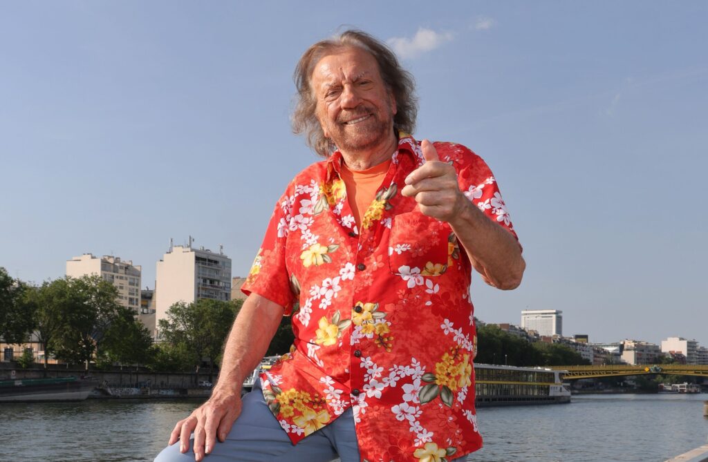 « Antoine évoque la célébrité liée à sa chanson et la liberté apportée par la mer »