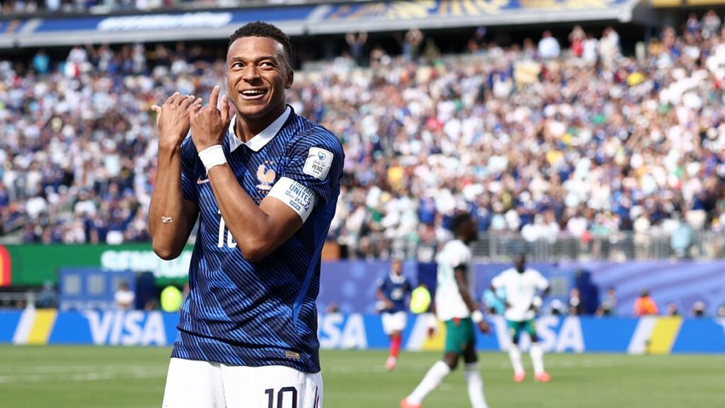 Kylian Mbappé en tête des buteurs lors des qualifications pour la Coupe du monde 2026.