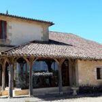 Le salon des écrivains nomades attire lecteurs et auteurs dans les villages.