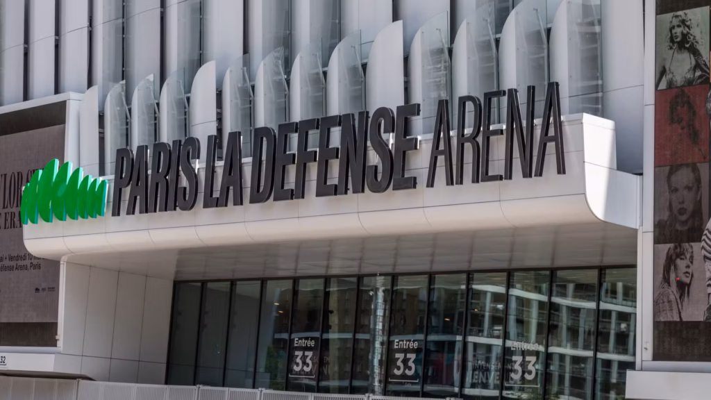 Paris La Défense Arena change de nom et devient le stade de l’équipe de rugby locale.