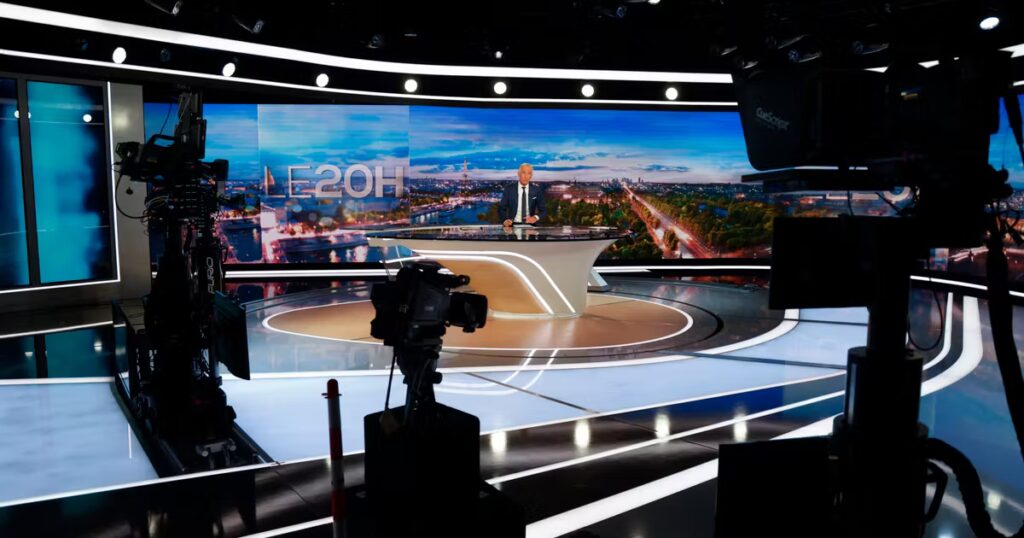 Les jeunes candidats à l’Élysée utilisent la presse people comme tremplin médiatique.