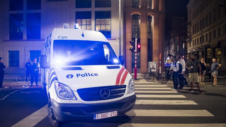 Un an de prison pour l’incendie de trois véhicules de police à Ixelles