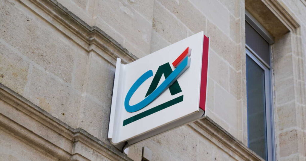 Actions Crédit Agricole moins chères que celles de SG et BNP Paribas, avec dividendes attractifs.